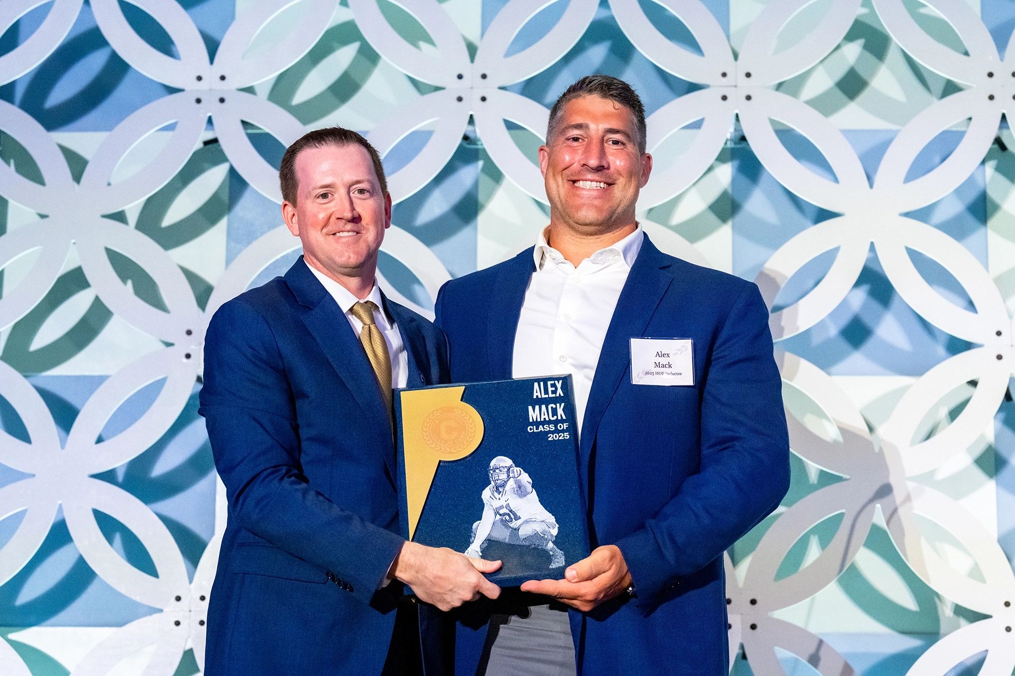 Alex Mack accepting award at Cal Berkeley 2025 athletics hall of fame gala